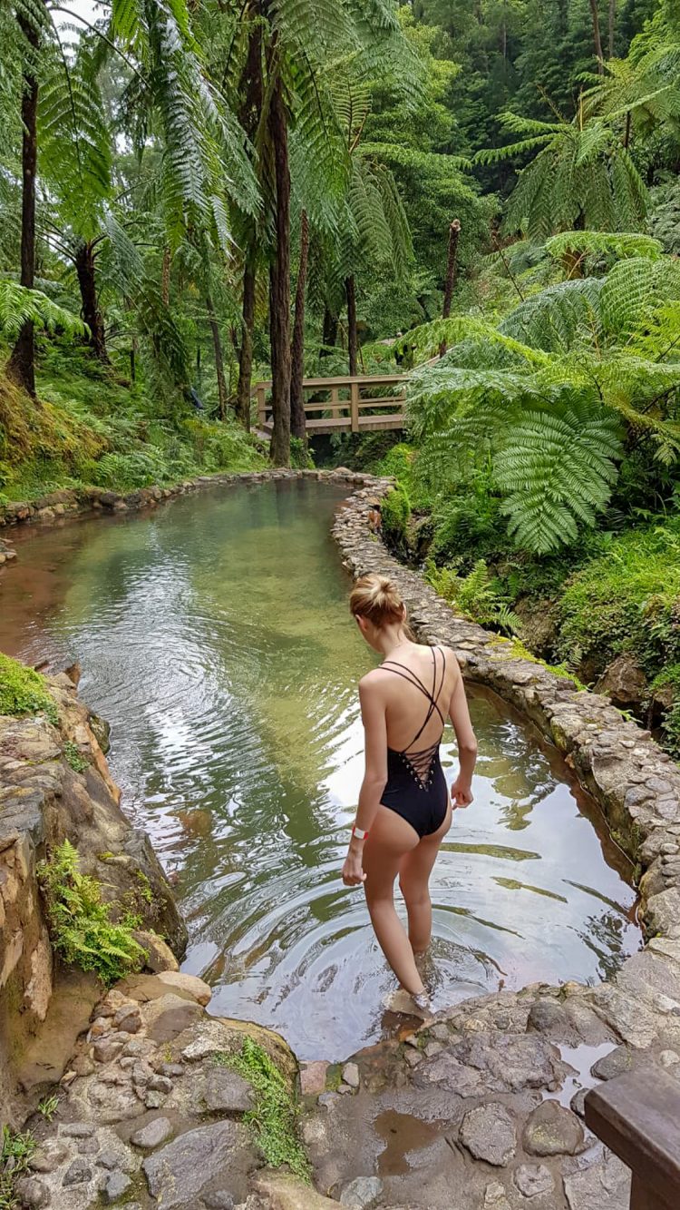 Caldeira Velha insula Sao Miguel Azore Portugalia piscina apa termala